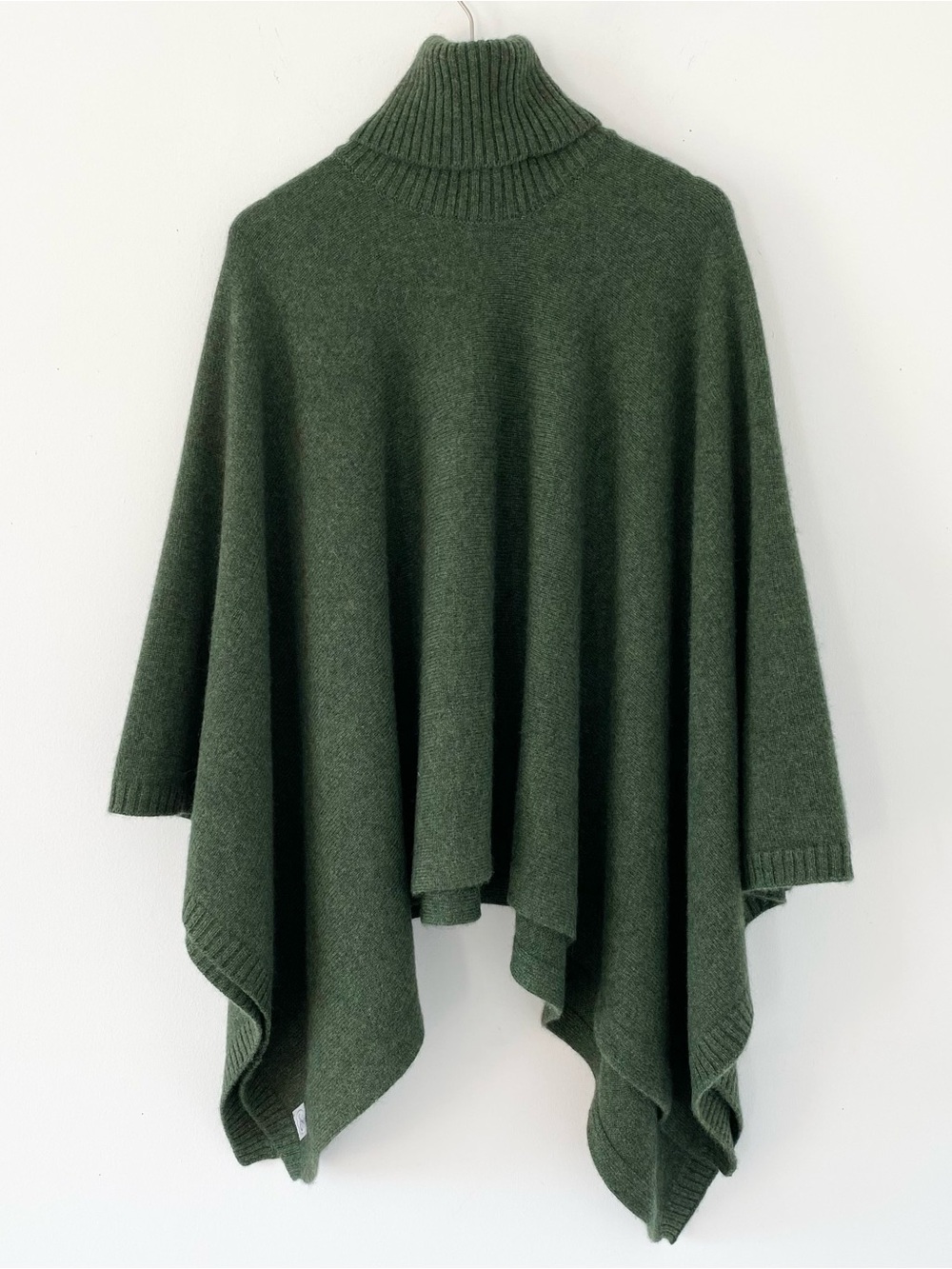 Linnea Lund 100% Cashmere Angela Poncho - Picture 6 of 13